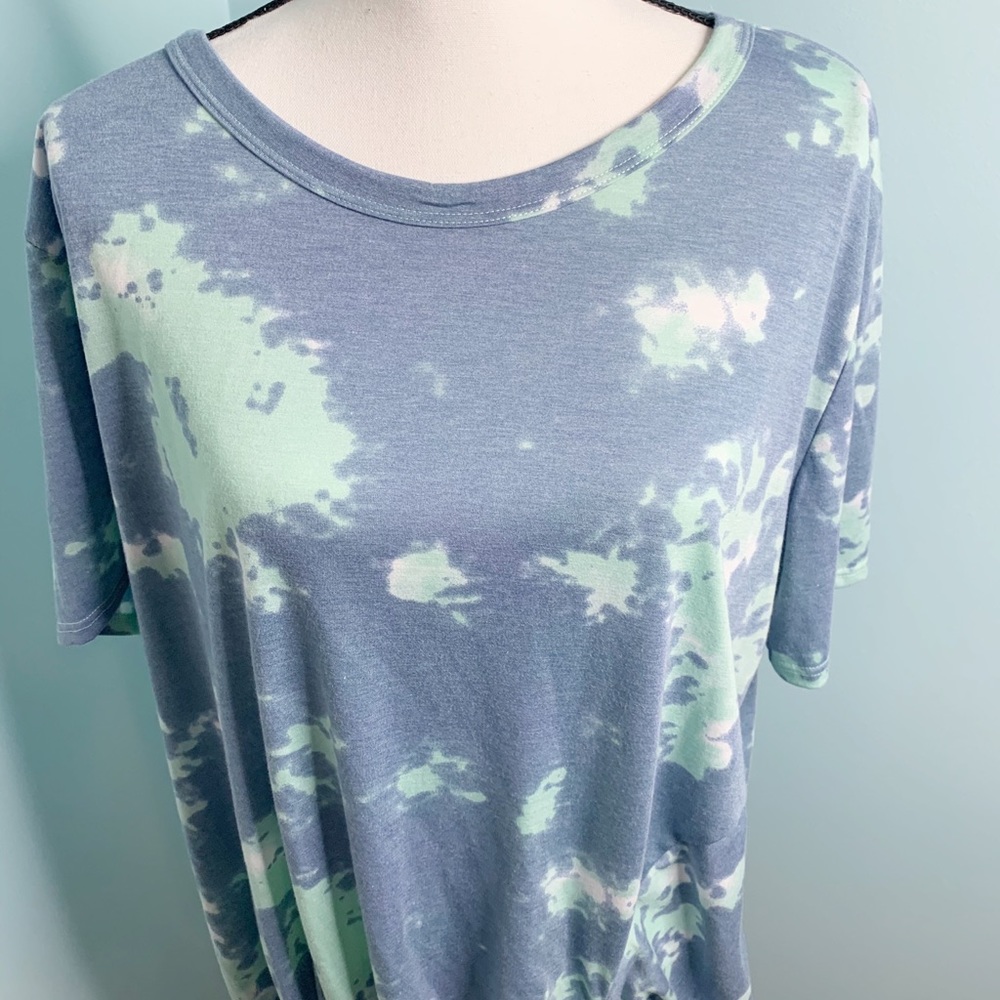 Tie dye top with front knot detail - Picture 5 of 5
